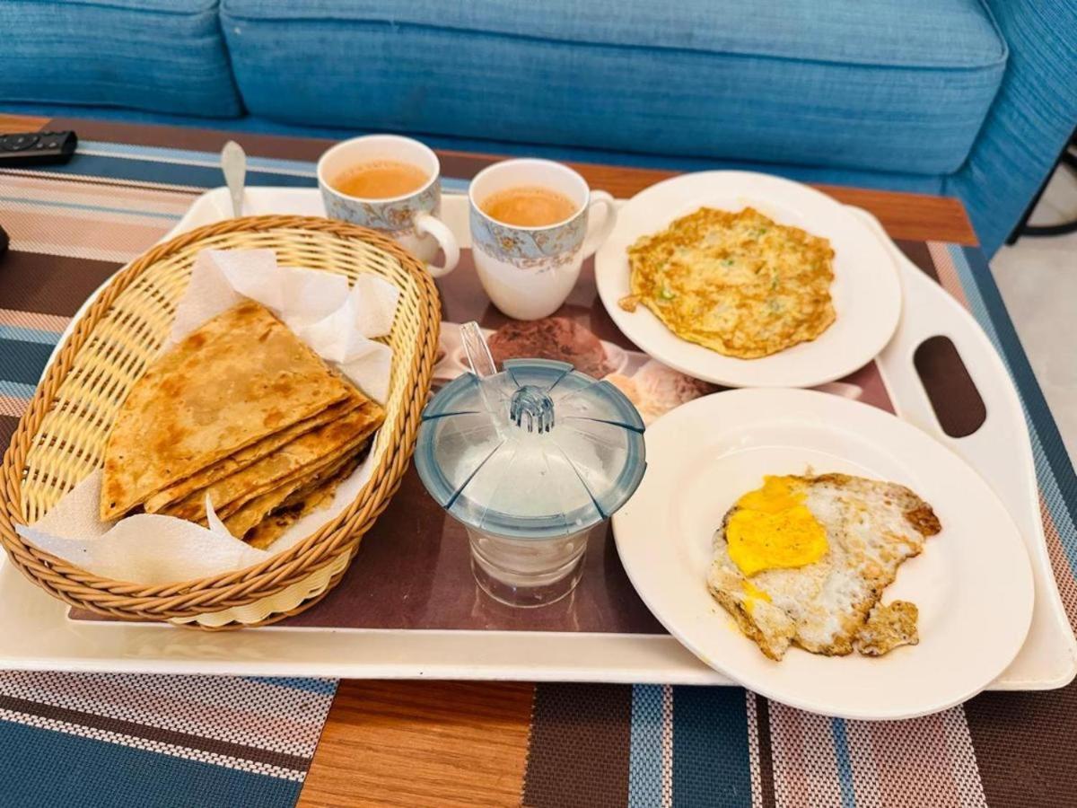 Thomas Guest House Islamabad Bagian luar foto