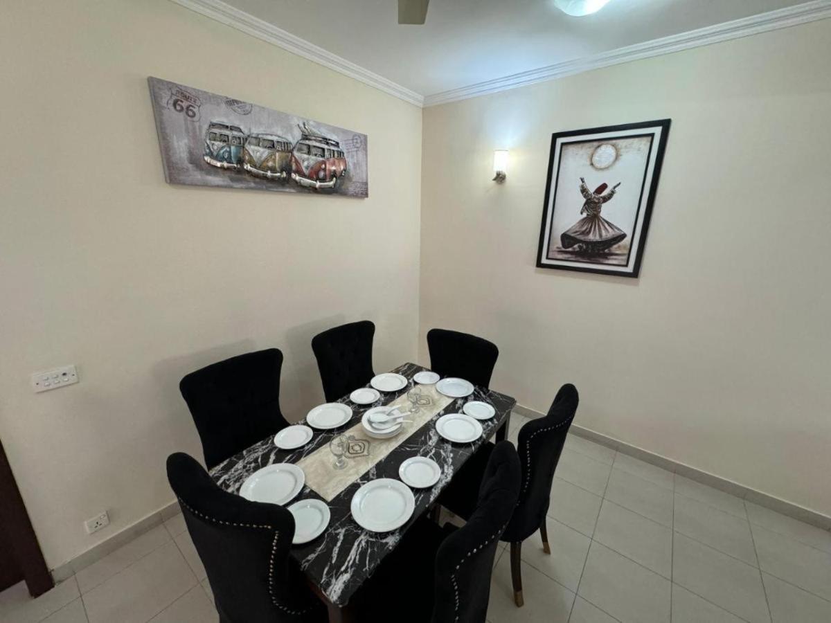 Thomas Guest House Islamabad Bagian luar foto