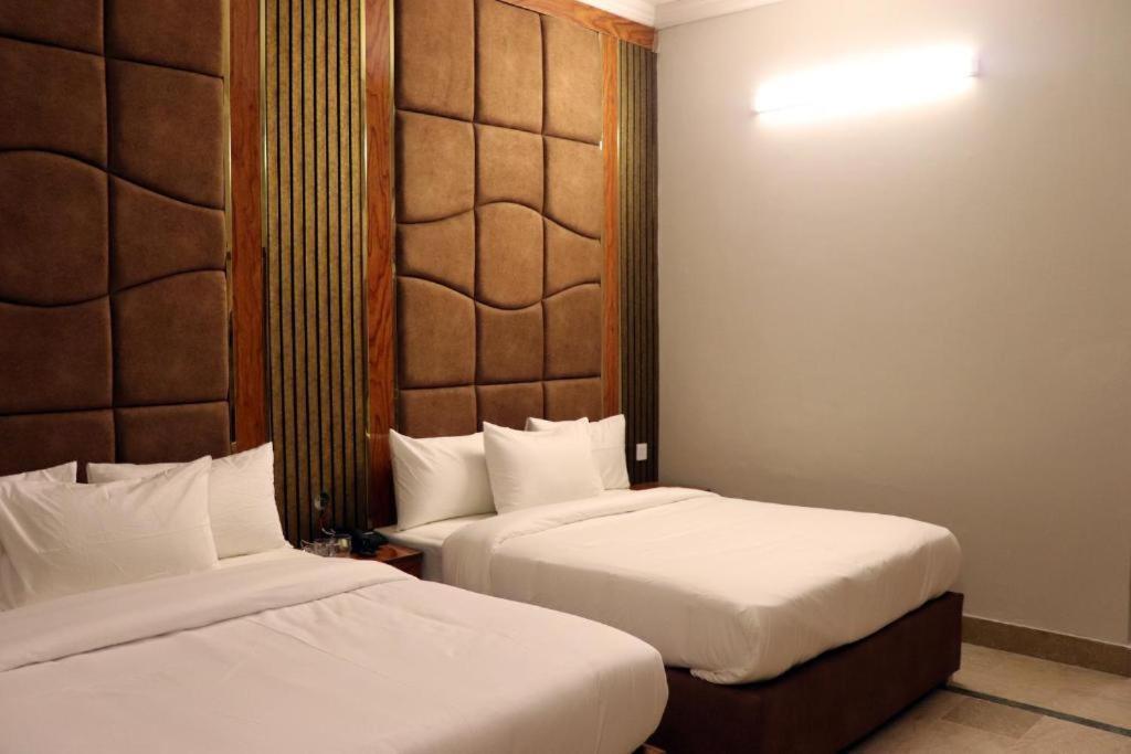 Thomas Guest House Islamabad Bagian luar foto