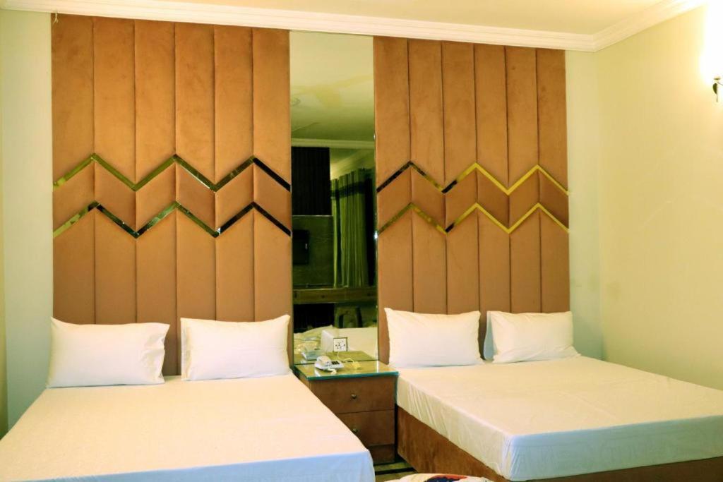 Thomas Guest House Islamabad Bagian luar foto