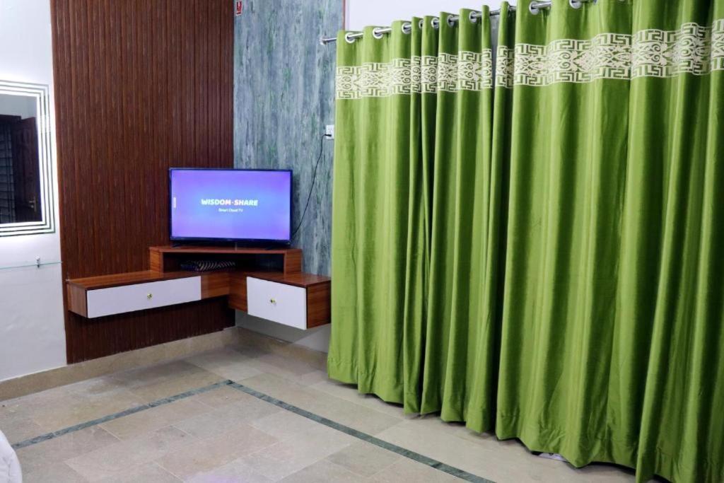 Thomas Guest House Islamabad Bagian luar foto